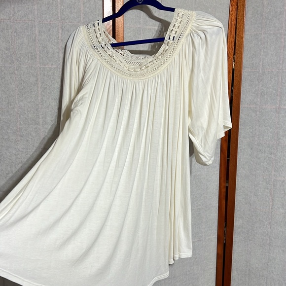 Off-white super soft top - Picture 1 of 6